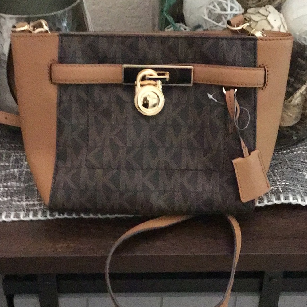 Michael kors crossbody